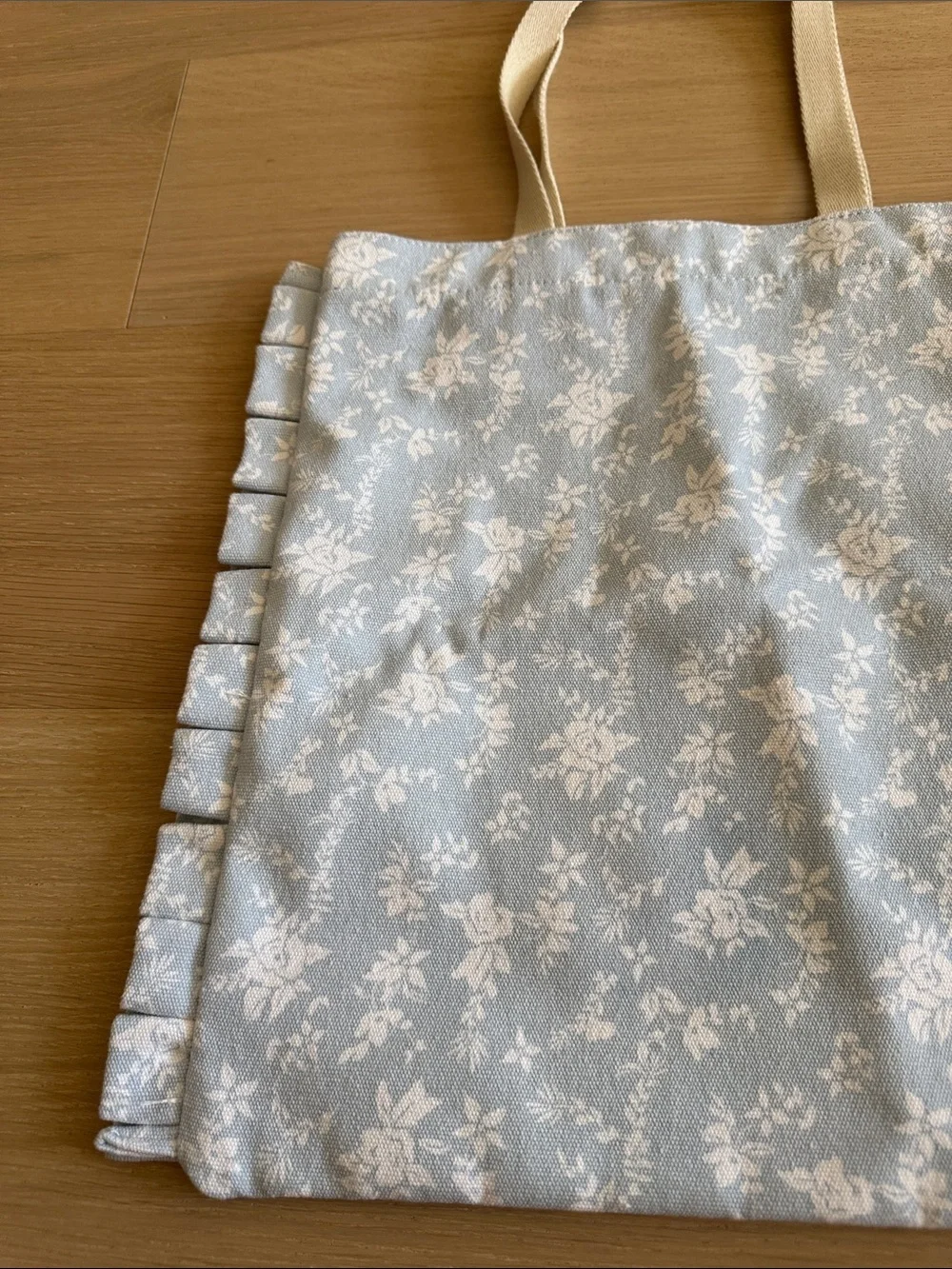 Universal thread tote bag